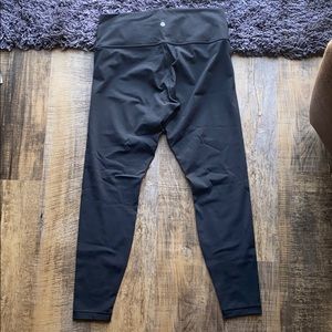 size 14 NWOT Lululemon leggings Wunder Under